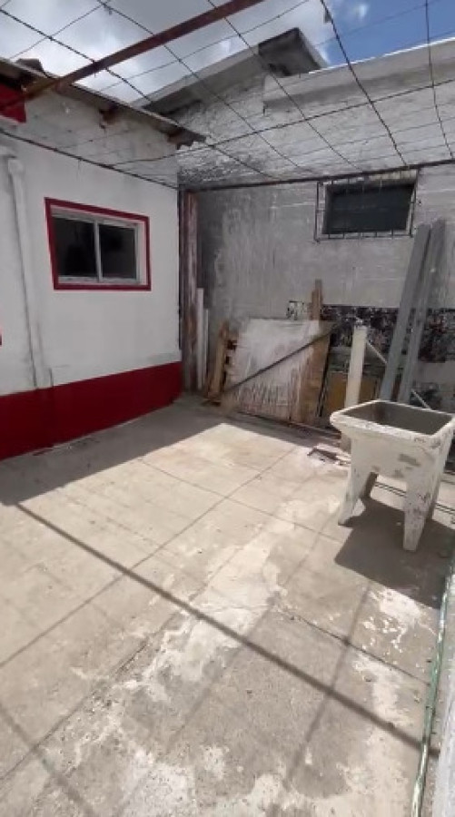 Casa ID.5172 - Alquiler o Venta Casa 1 Dormitorio Cerrito con Patio