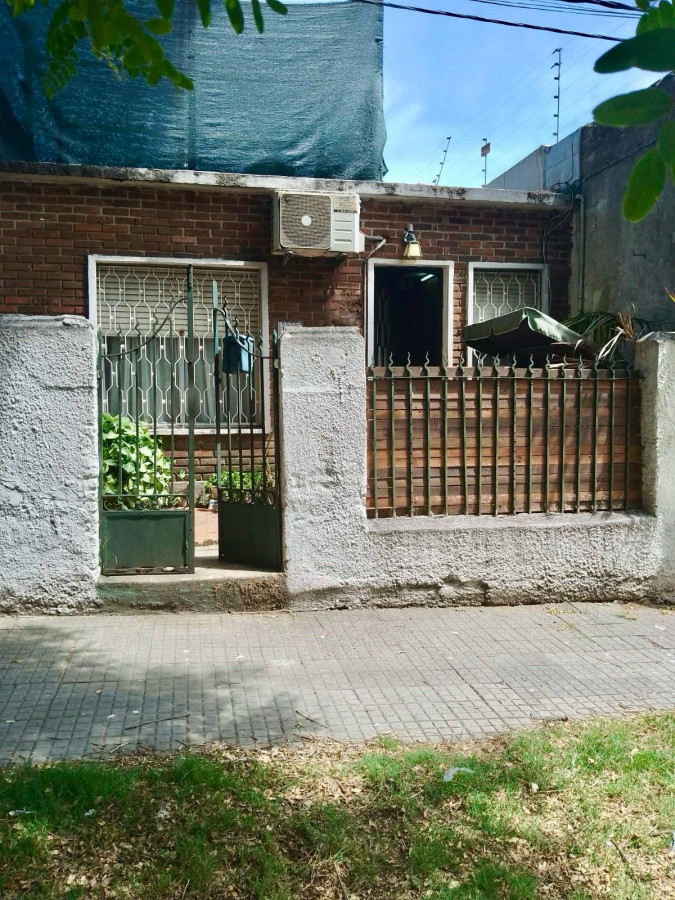 Casa ID.4563 - Venta Casa 2 Dormitorios Buceo con Cochera
