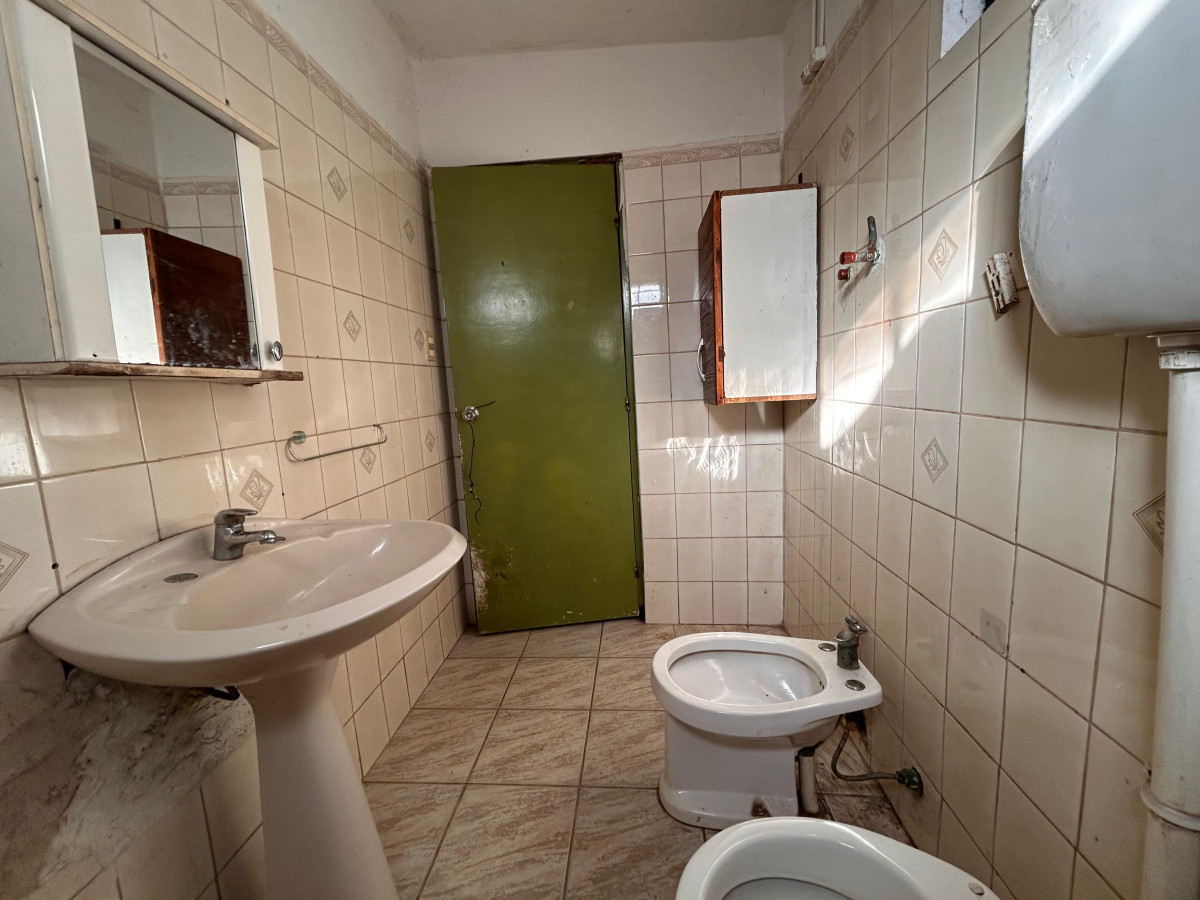 Casa ID.4848 - Venta Padron Unico con 3 Viviendas Flor de Maroñas Inversion