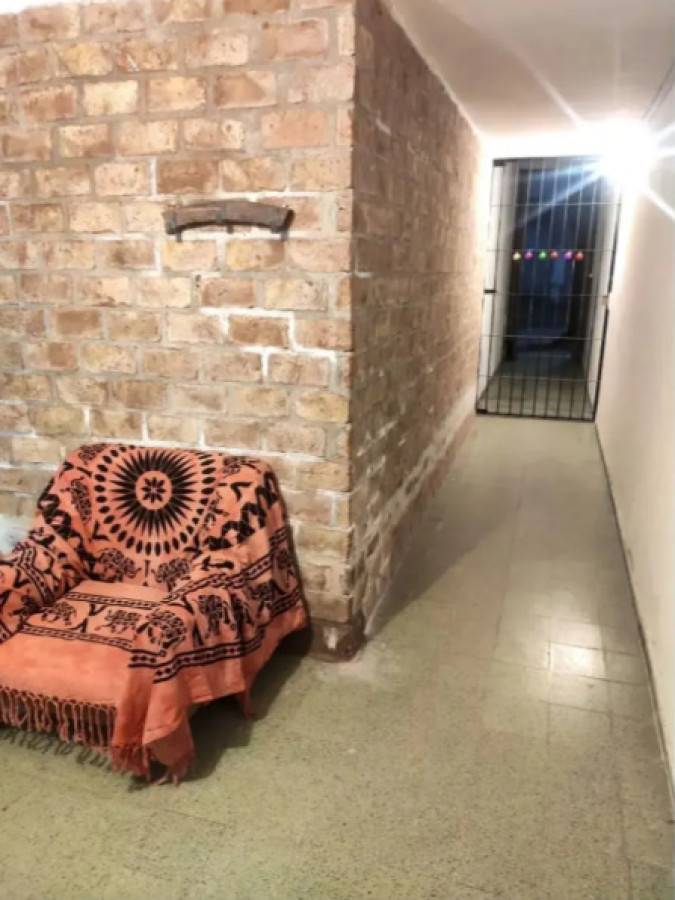 Casa ID.6147 - Venta Casa 8 Dormitorios 2 Cocinas Inversion Bella Vista