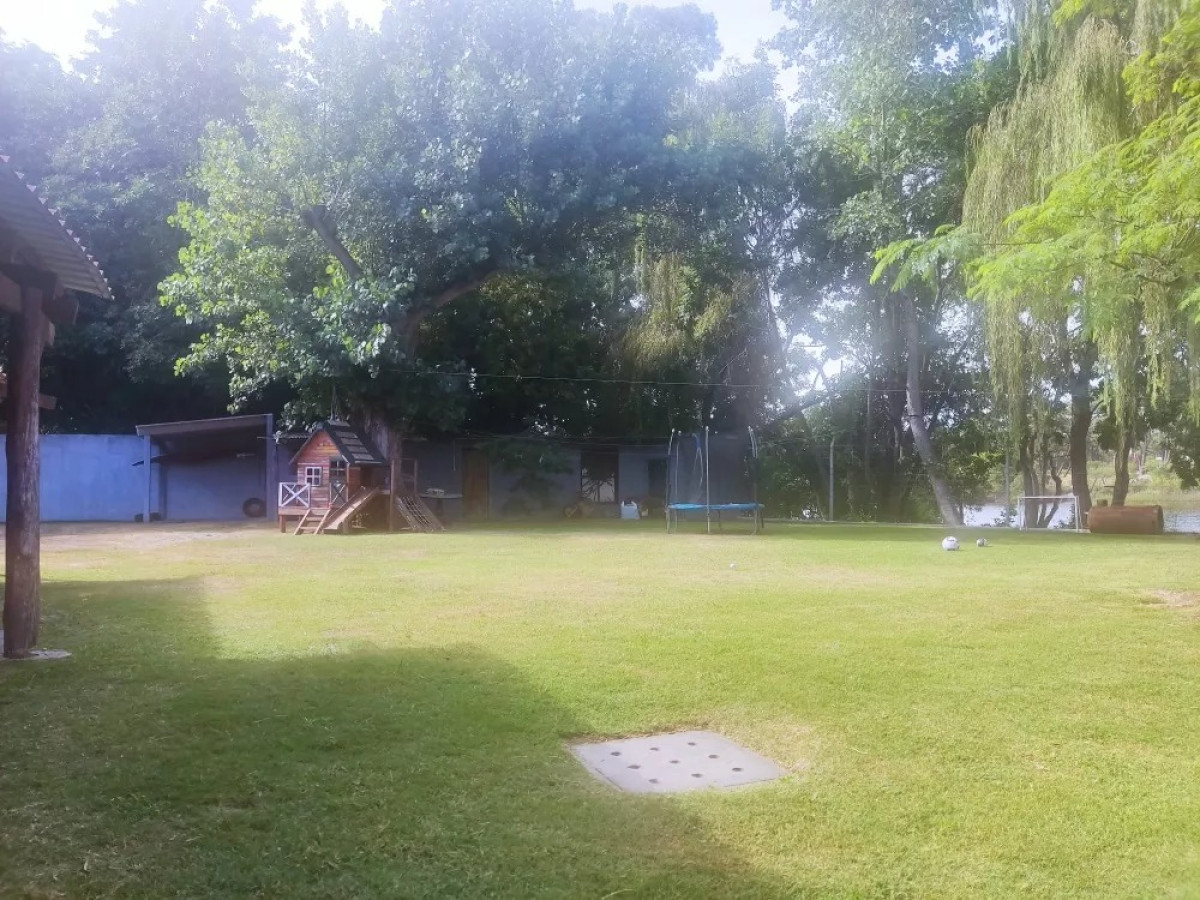 Casa ID.4470 - Venta Casa 3 Dormitorios Neptunia con Garaje y Acceso al Lago