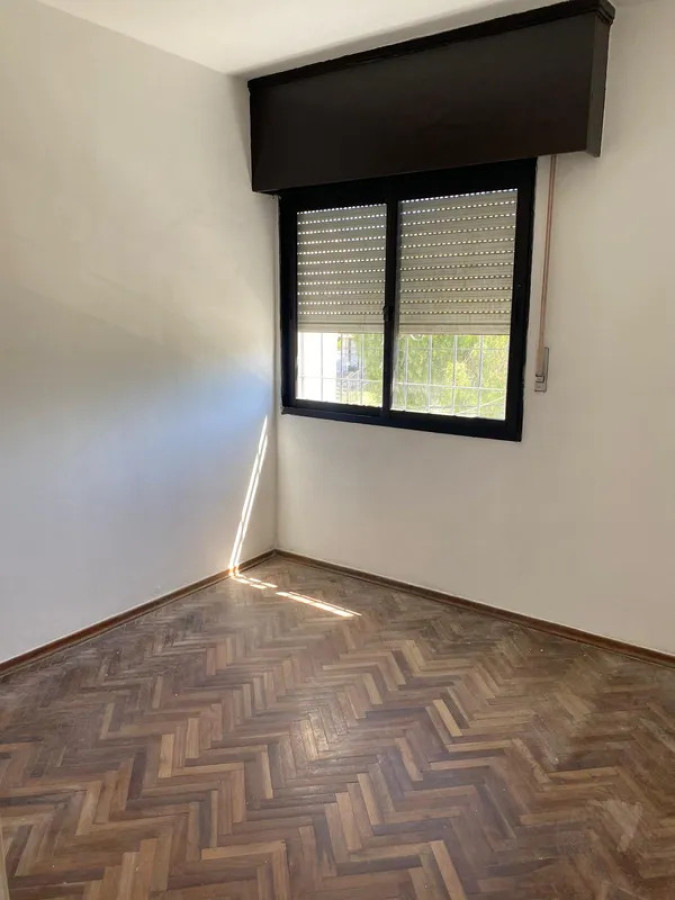 Casa ID.5786 - Alquiler Casa 3 Dormitorios Malvin con patio y garaje