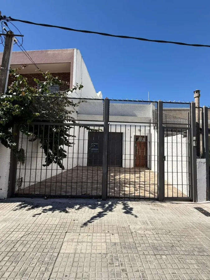 Casa ID.6205 - Alquiler Casa y Local Buceo 3 Dormitorios con Garaje