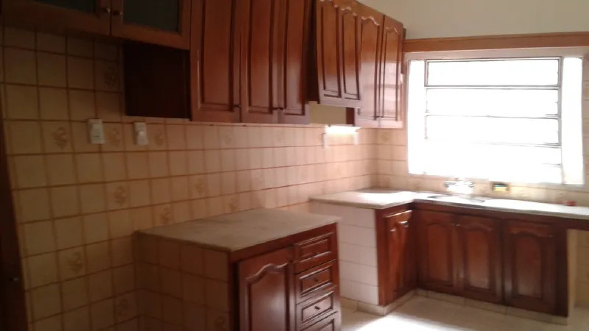 Casa ID.5885 - Alquiler Casa 2 Dormitorio Buceo con patio con parrillero