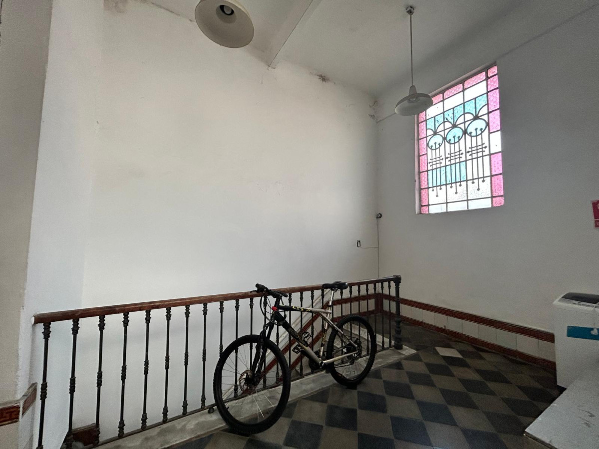 Casa ID.3549 - Venta Casa 4 Dormitorios Centro con Balcón 