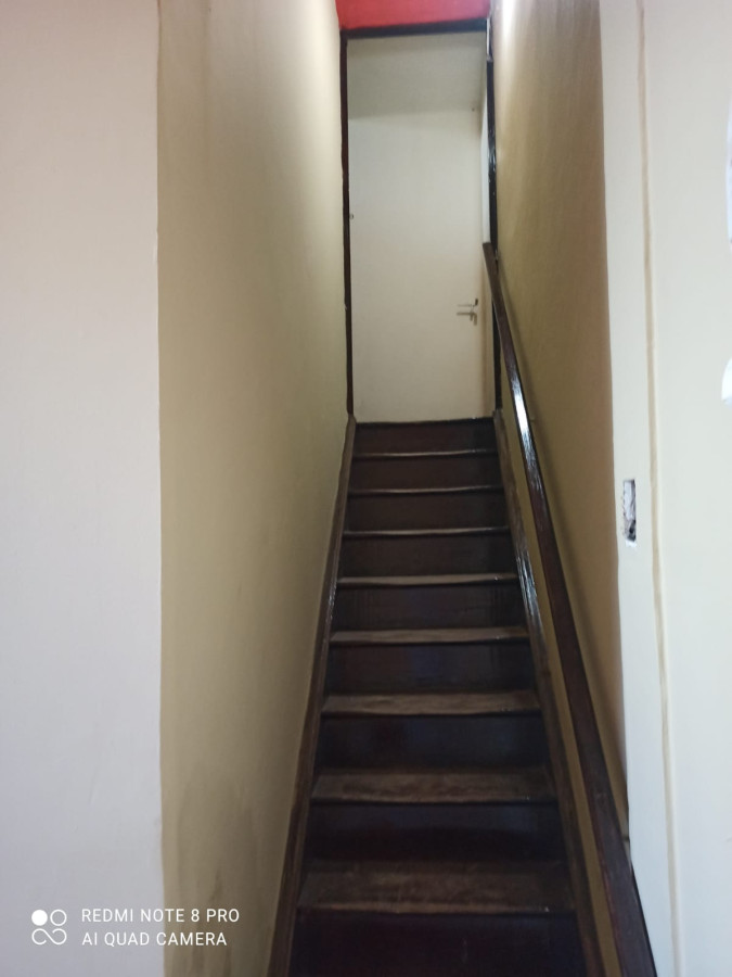 Casa ID.4235 - Venta con Renta Casa 5 Dormitorios La Comercial Inversion