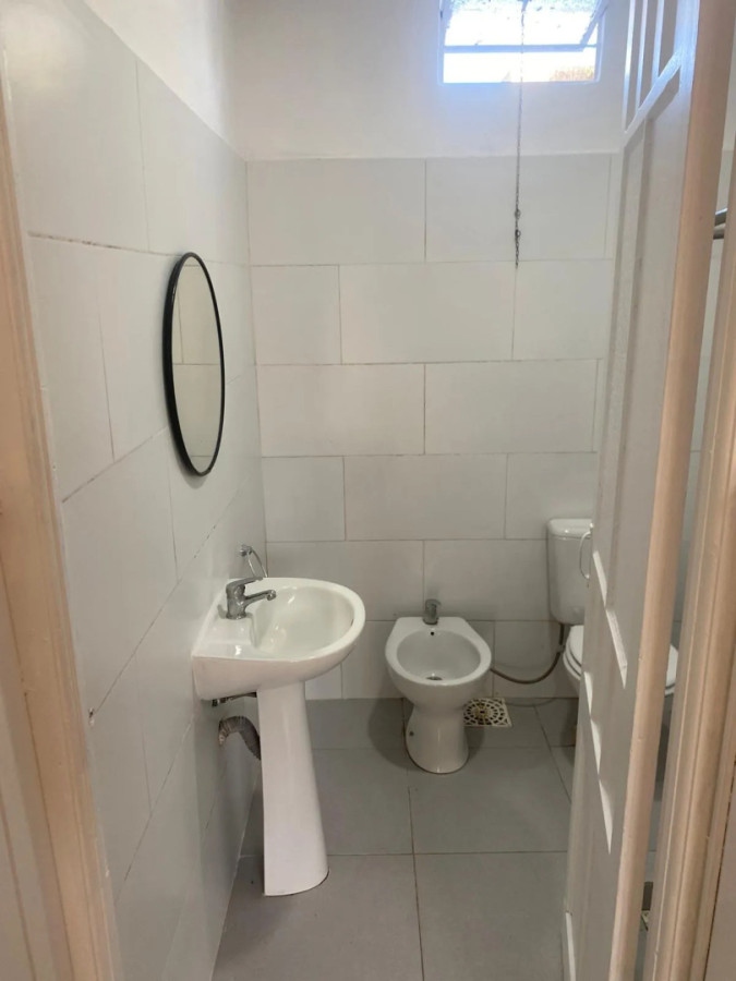 Casa ID.5641 - Alquiler Casa 1 Dormitorio Paso Molino con cochera y patio