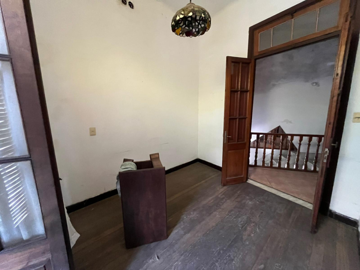 Casa ID.5888 - Venta Casa a Reciclar 2 Dormitorios Aguada terraza y parrillero