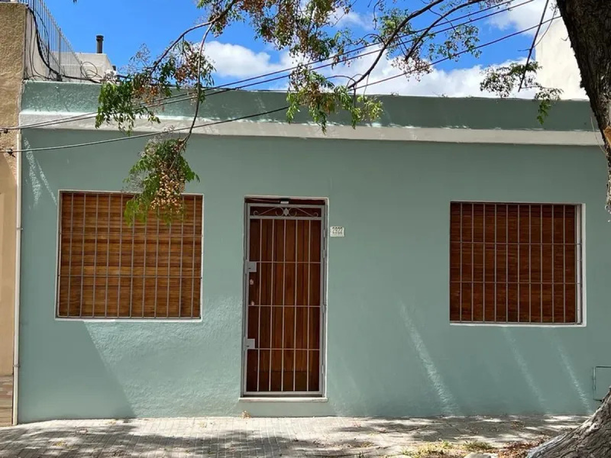 Casa ID.6078 - Alquiler Casa 3 Dormitorios Atahualpa con patio