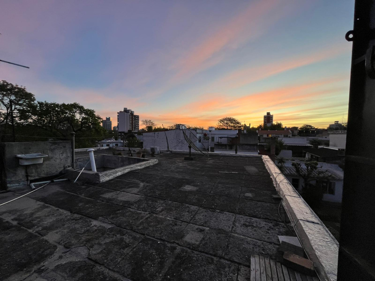 Casa ID.5345 - Venta Casa de Altos 2 Dormitorios Buceo con Balcon y Azotea