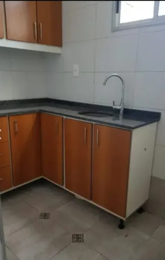 Casa ID.4795 - Alquiler Casa 4 Dormitorios Buceo con terraza y balcón 