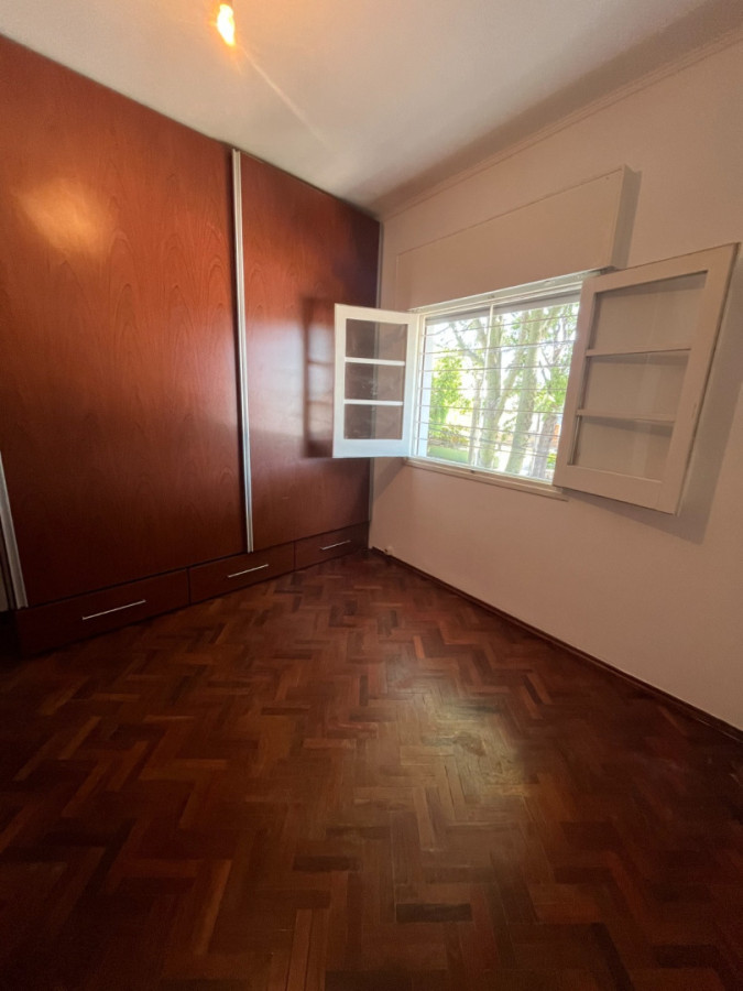 Casa ID.6063 - Alquiler Casa PH 4 Dormitorio Buceo con parrillero
