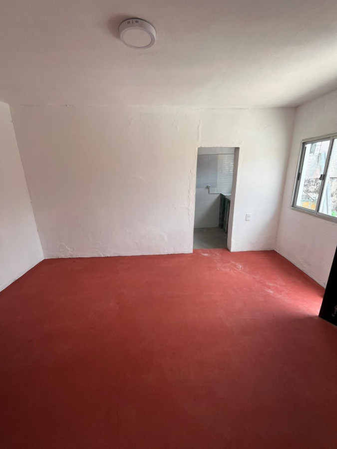 Casa ID.5172 - Alquiler o Venta Casa 1 Dormitorio Cerrito con Patio