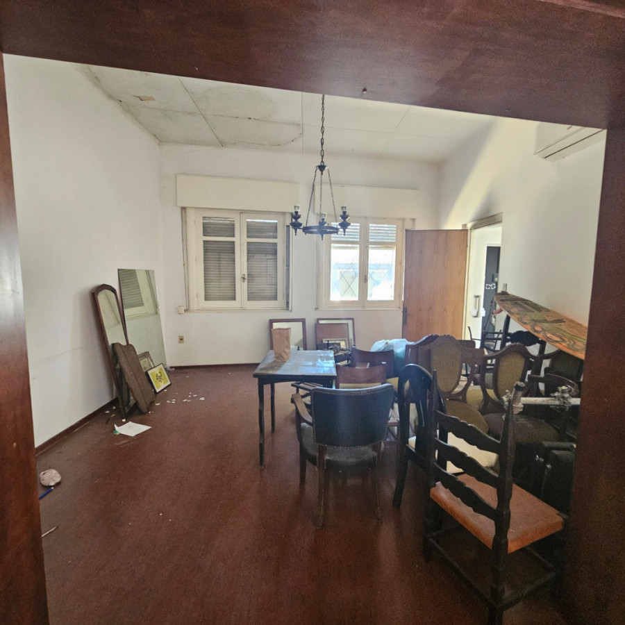 Casa ID.6139 - Venta Casa con Fabrica y Apartamento Bella Vista Inversion