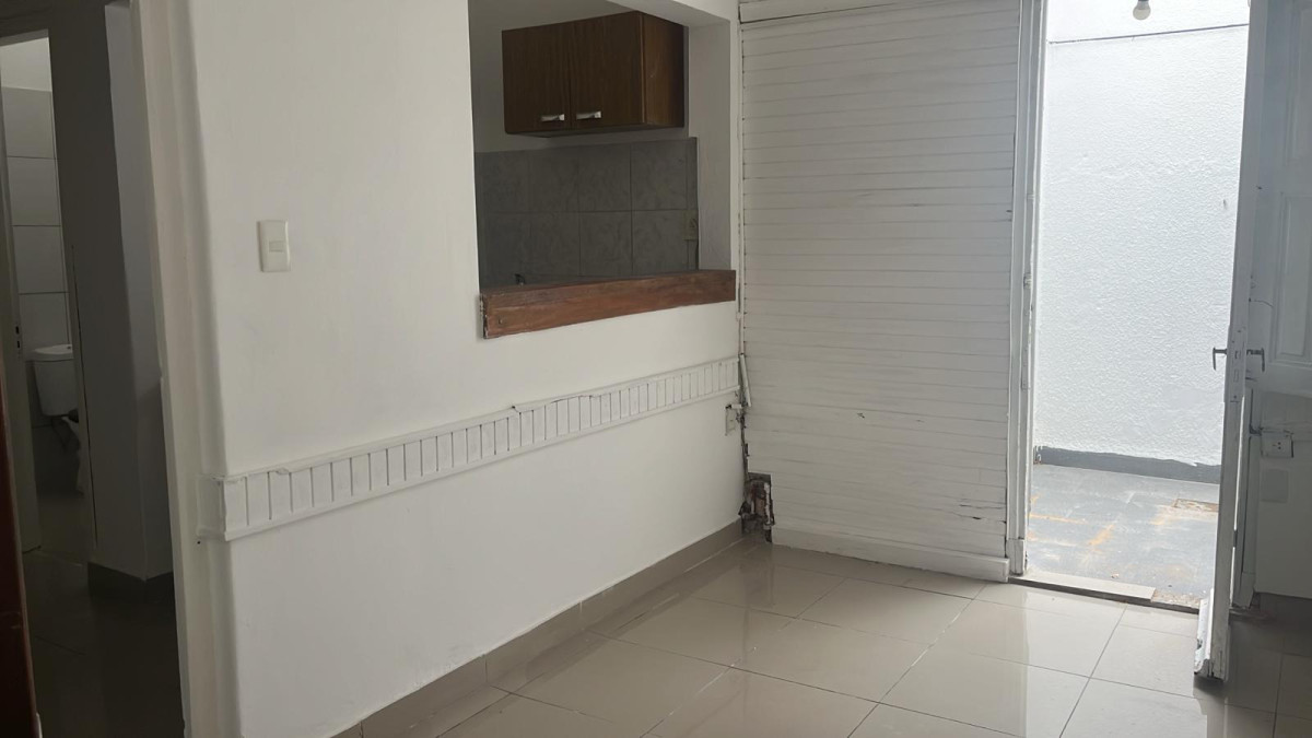Casa ID.5740 - Alquiler Apartamento tipo Casa 1 Dormitorio La Comercial