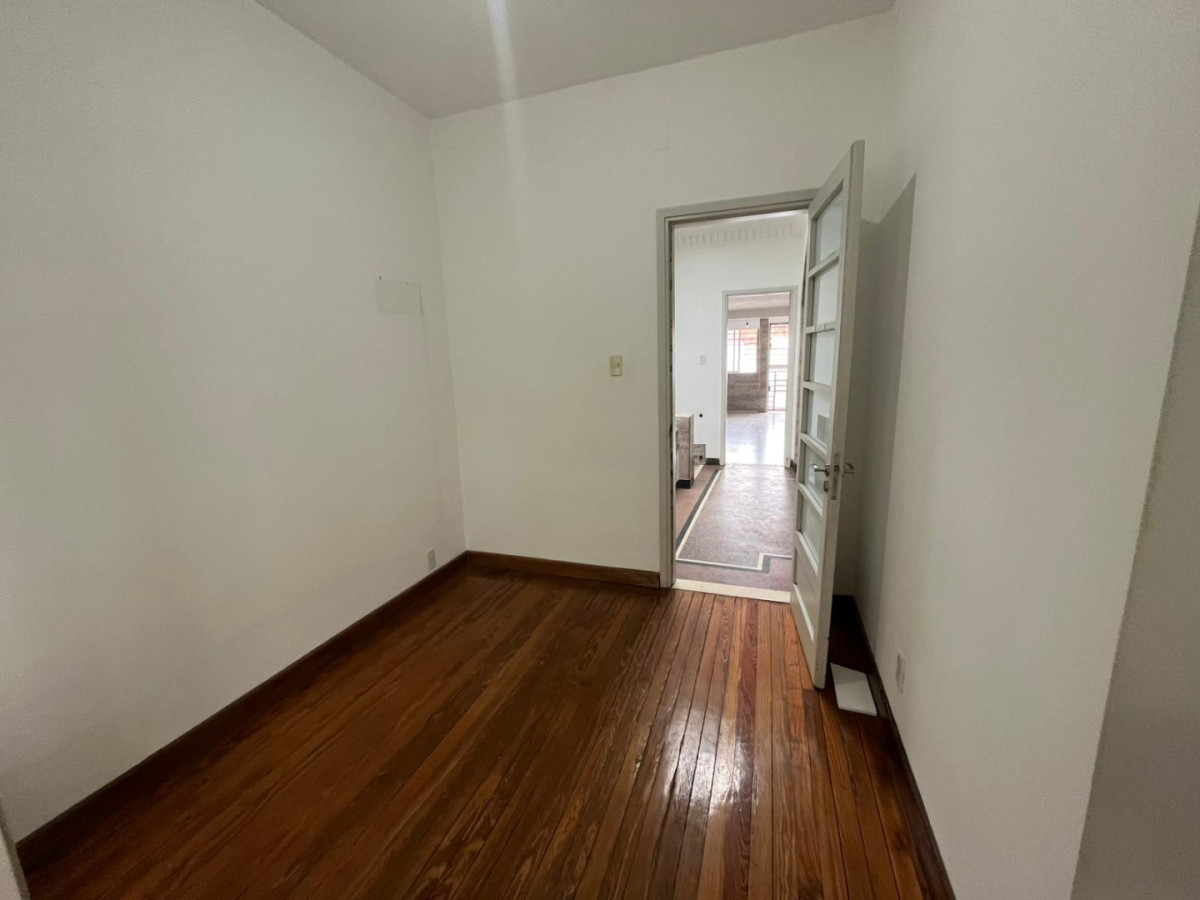 Casa ID.5784 - Venta Casa 4 Dormitorios Terraza y Parrillero Bella Vista