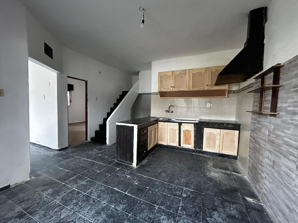Casa ID.5065 - Alquiler Casa 1 Dormitorio Cerrito con patio y parrillero