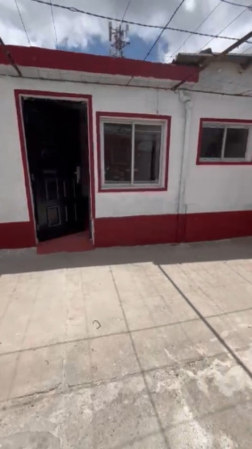 Casa ID.5172 - Alquiler o Venta Casa 1 Dormitorio Cerrito con Patio