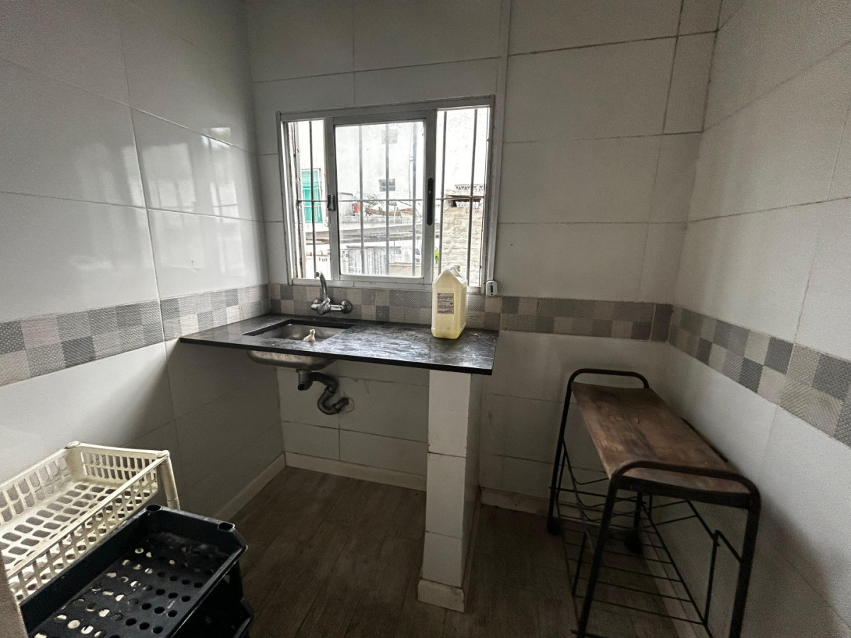 Casa ID.4235 - Venta Casa 5 Dormitorios La Comercial Inversion