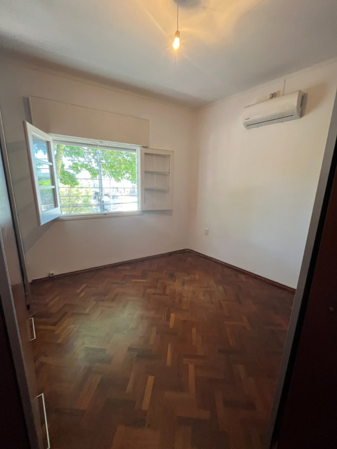 Casa ID.6063 - Alquiler Casa PH 4 Dormitorio Buceo con parrillero