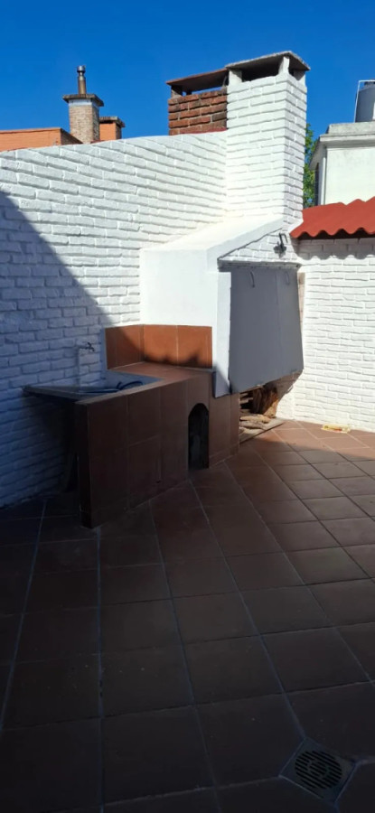 Casa ID.5637 - Alquiler Casa 2 Dormitorios Malvin con jardin y patio 