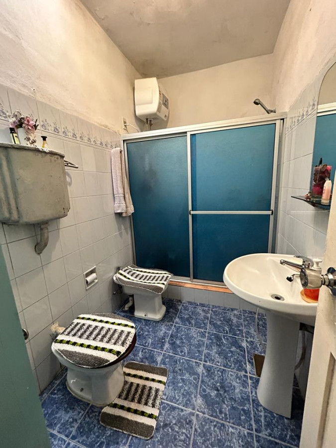 Casa ID.2740 - Venta Casa en ph 2 Dormitorios Buceo con Barbacoa y Garaje