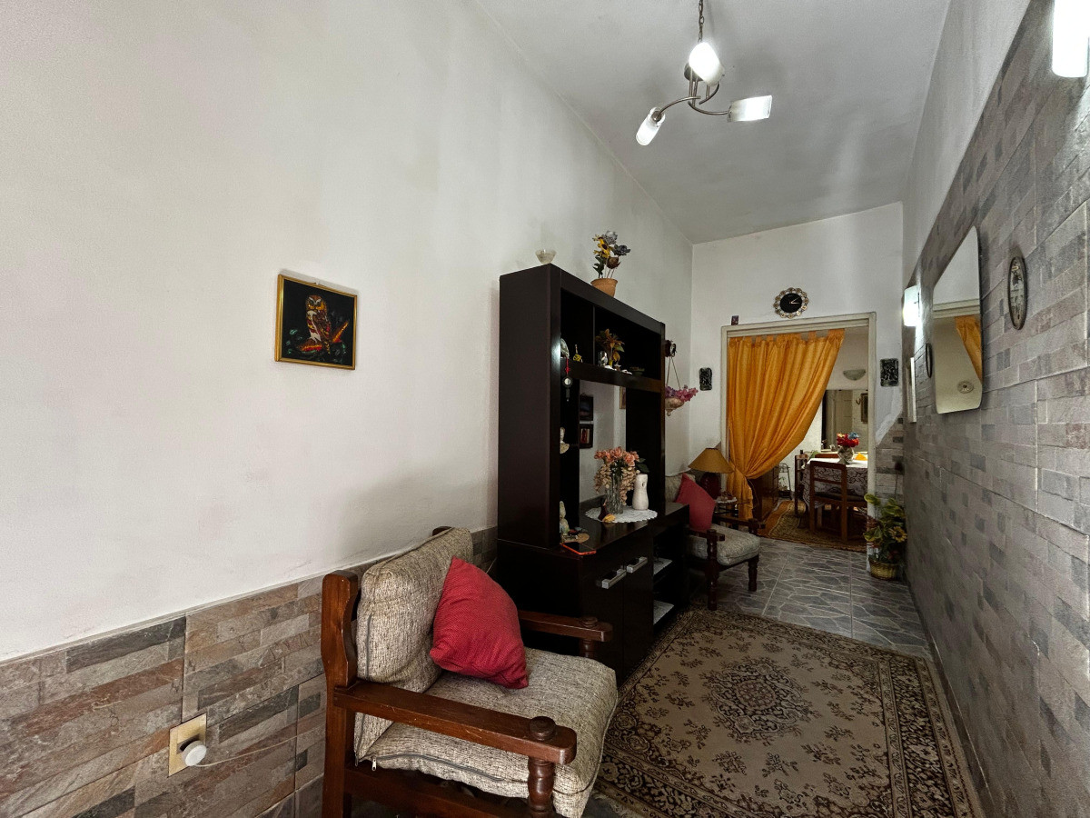 Casa ID.2740 - Venta Casa en ph 2 Dormitorios Buceo con Barbacoa y Garaje