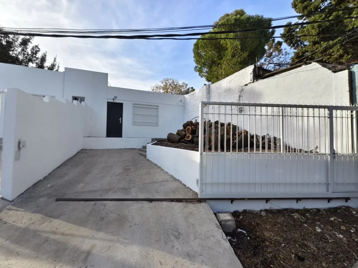 Casa ID.5014 - Alquiler Casa 3 Dormitorios Beldevere con patio y cochera