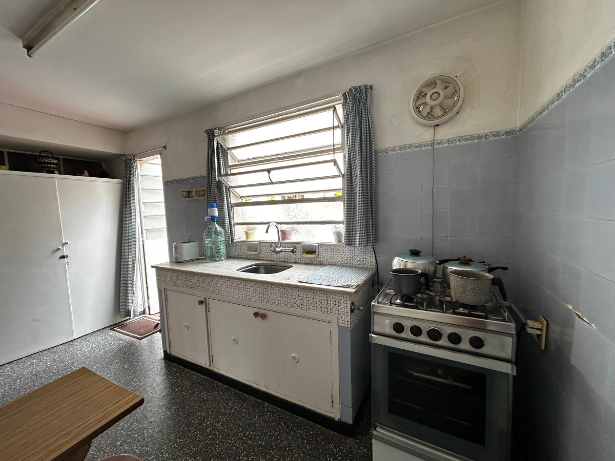 Casa ID.5336 - Venta Casa 3 Dormitorios Parque Batlle con patio y garaje