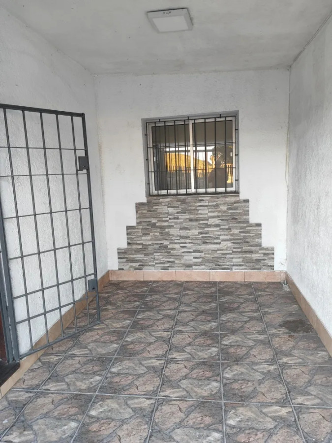 Casa ID.5085 - Alquiler o Venta Casa 3 Dormitorios Cerrito patio y garaje