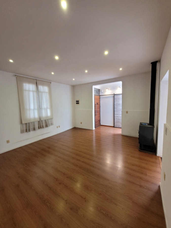 Casa ID.5461 - Alquiler Casa 3 Dormitorios Tres Cruces con azotea 