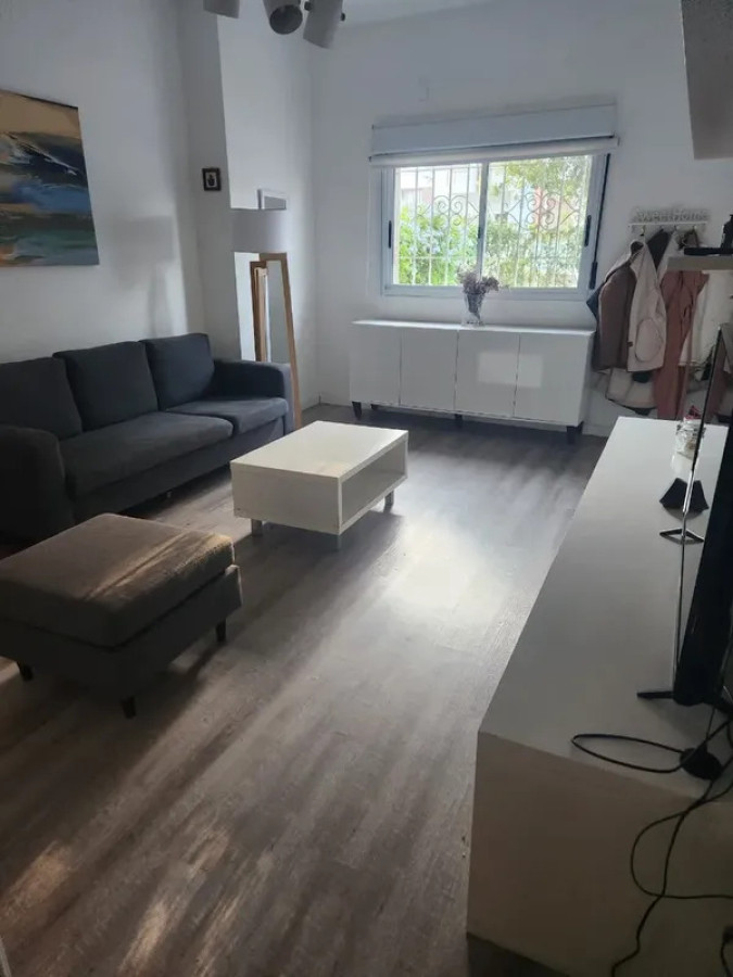 Casa ID.6117 - Venta Casa 4 Dormitorios Malvin con patio y garaje