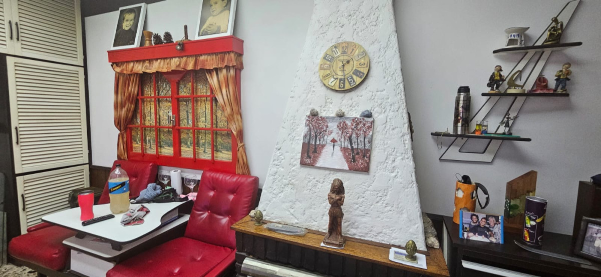 Casa ID.6049 - Venta Casa 2 Dormitorios Aires Puros con Garaje y Patio