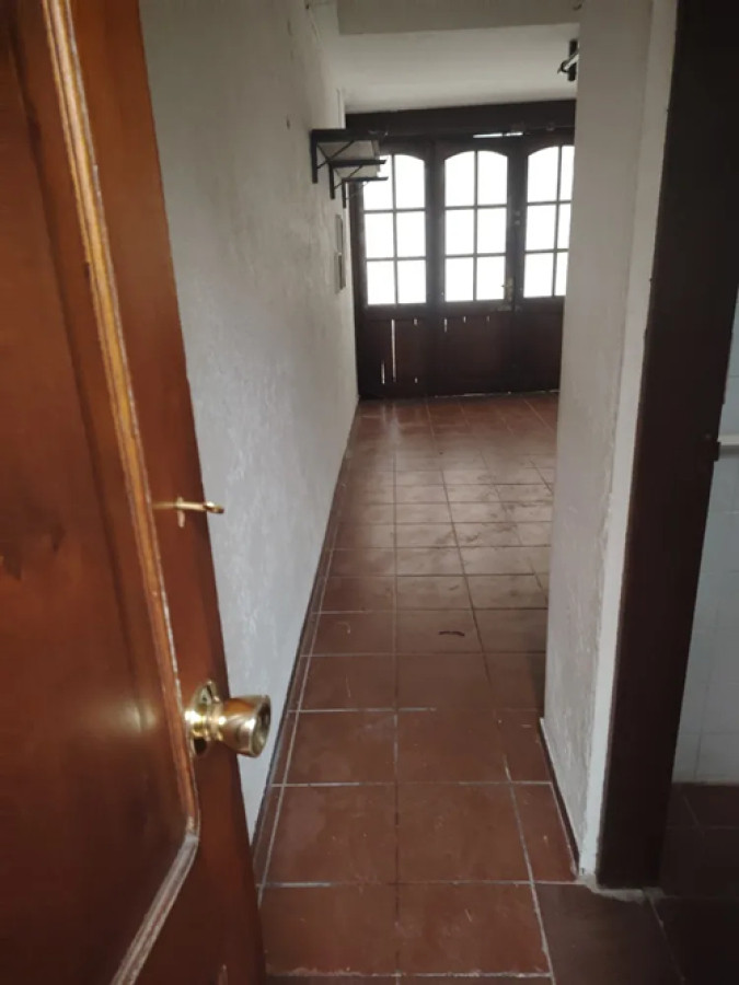 Casa ID.5027 - Venta y Alquiler Casa 3 o 4 Dormitorios Carrasco con Garaje y Patio