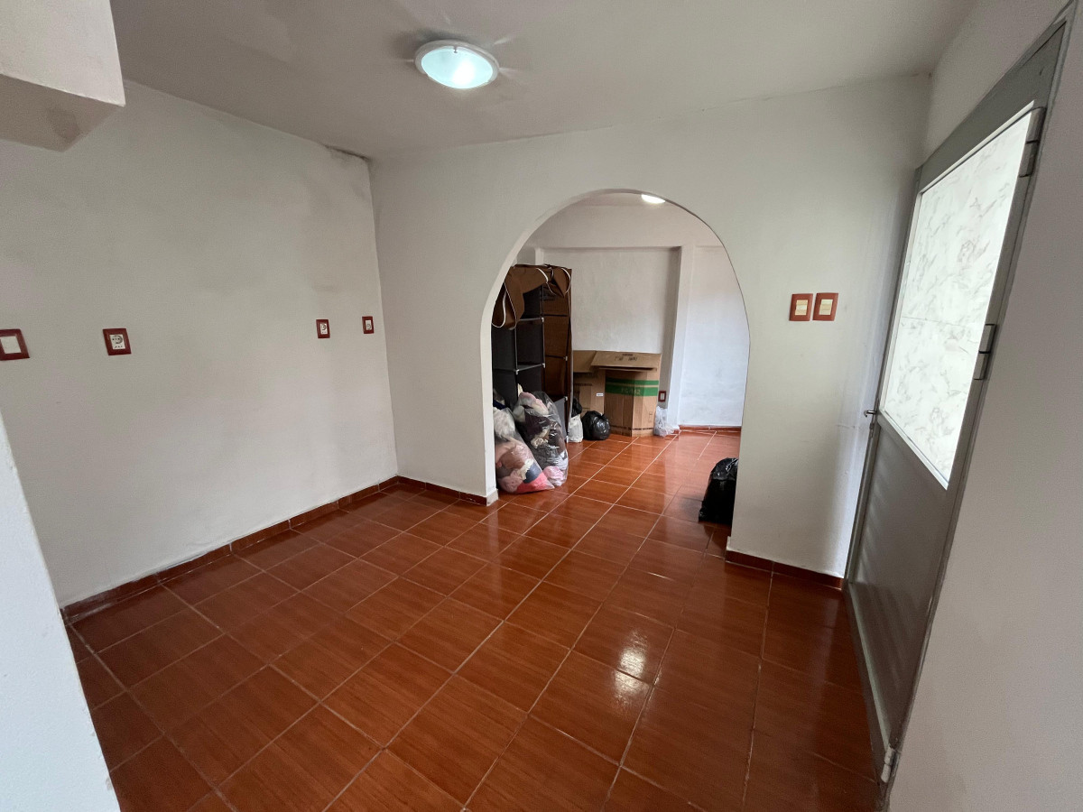 Casa ID.5318 - Venta Casa y Apartamento Buceo con Patio y Cochera Inversion