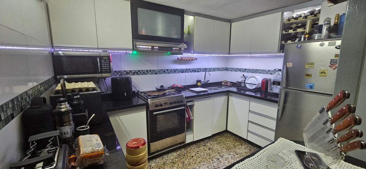 Casa ID.6049 - Venta Casa 2 Dormitorios Aires Puros con Garaje y Patio