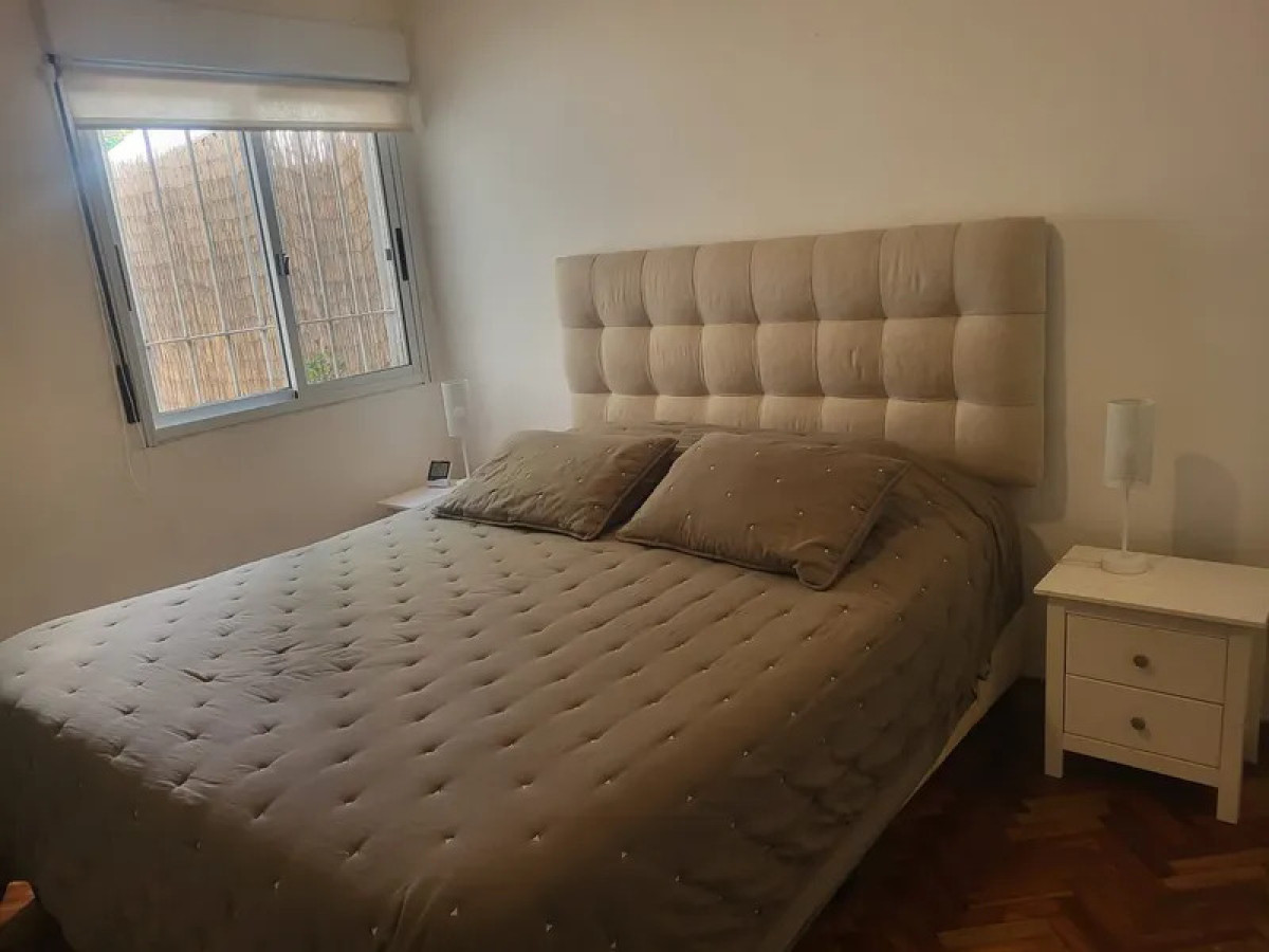 Casa ID.6117 - Venta Casa 4 Dormitorios Malvin con patio y garaje