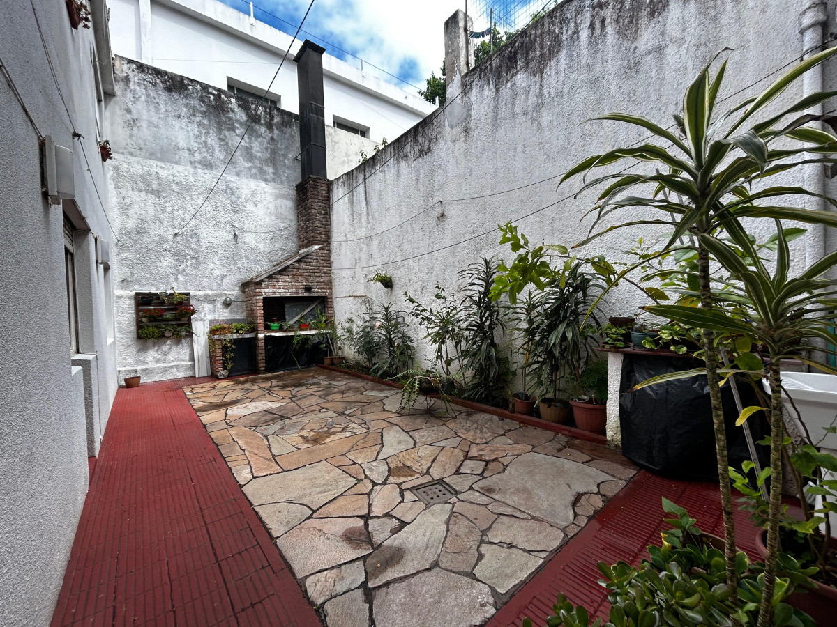 Casa ID.5336 - Venta Casa 3 Dormitorios Parque Batlle con patio y garaje