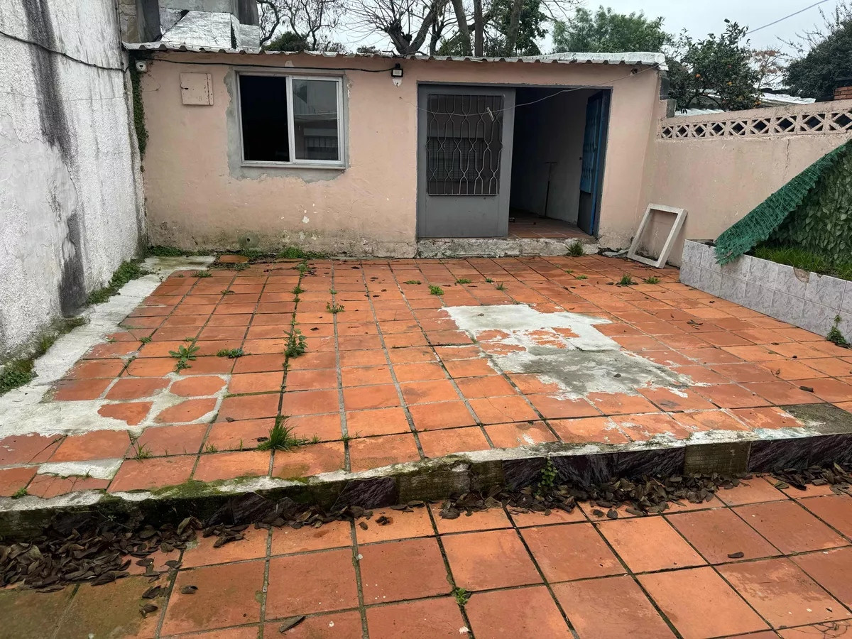 Casa ID.3634 - Venta Casa con Renta 2 dormitorios Sayago Patio Cochera 