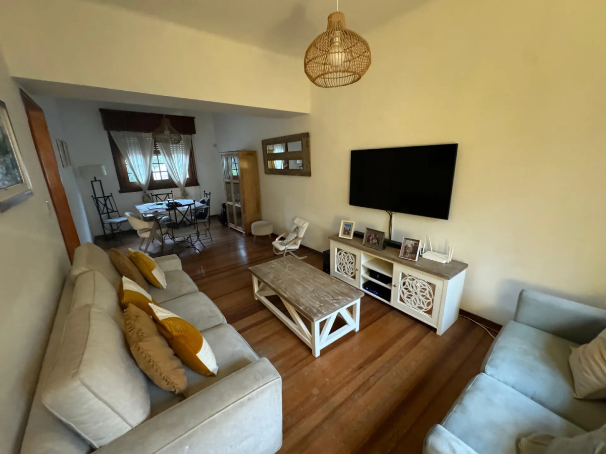 Casa ID.5626 - Venta Casa 3 Dormitorios Prado con patio y garaje