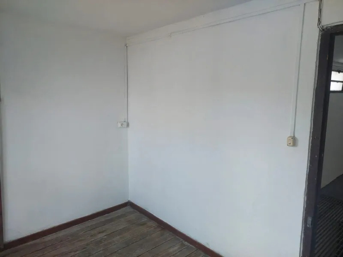 Casa ID.6473 - Alquiler Casa 2 Dormitorios Reducto con jardin 