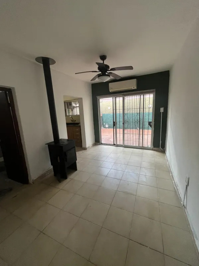 Casa ID.6496 - Alquiler Casa 2 Dormitorios Brazo Oriental patio y cochera