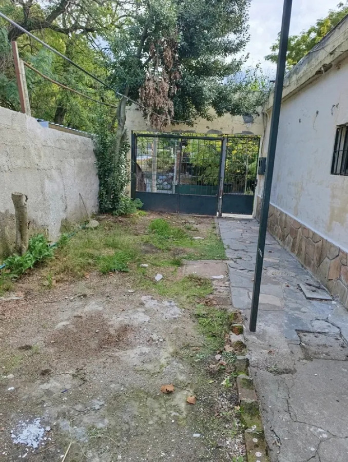 Casa ID.6314 - Alquiler Casa 2 Dormitorios Aires puros con patio y cochera