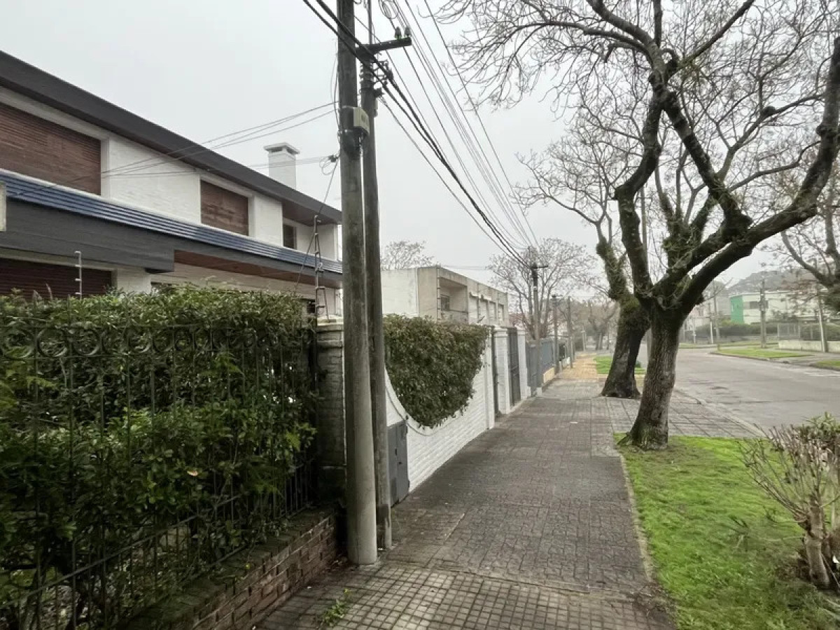 Casa ID.6780 - Alquiler Casa en PH 2 Dormitorios Malvin con patio