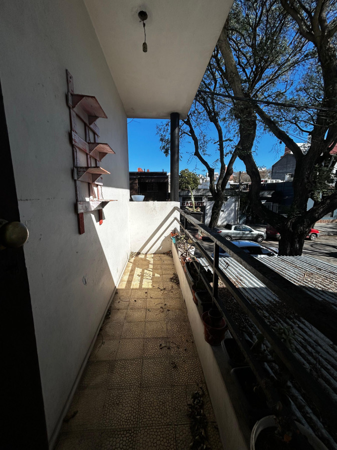 Casa ID.5254 - Venta Casa a Reciclar 3 Dormitorios Pocitos con Cochera