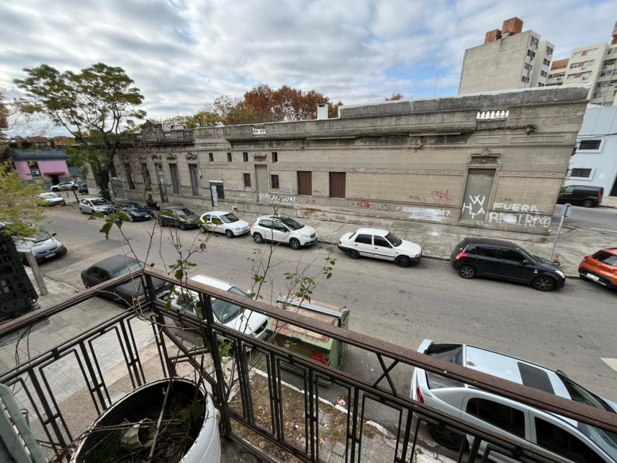 Casa ID.5888 - Venta Casa a Reciclar 2 Dormitorios Aguada terraza y parrillero
