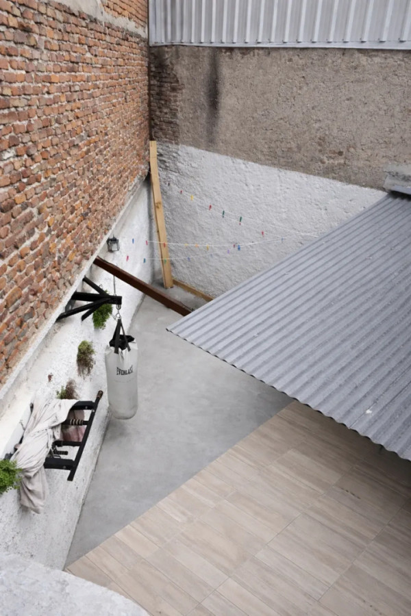 Casa ID.6147 - Venta Casa 8 Dormitorios 2 Cocinas Inversion Bella Vista