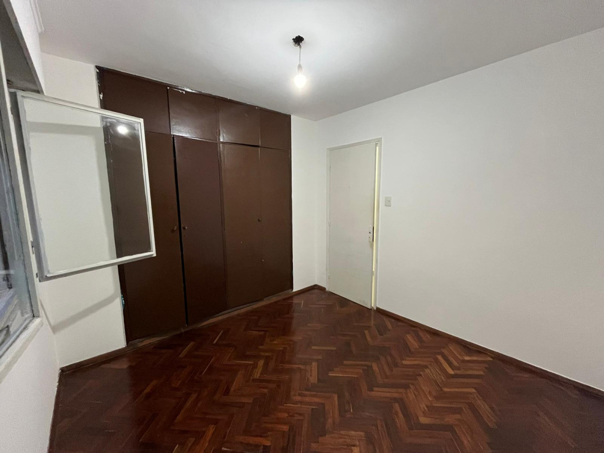 Casa ID.5345 - Venta Casa de Altos 2 Dormitorios Buceo con Balcon y Azotea