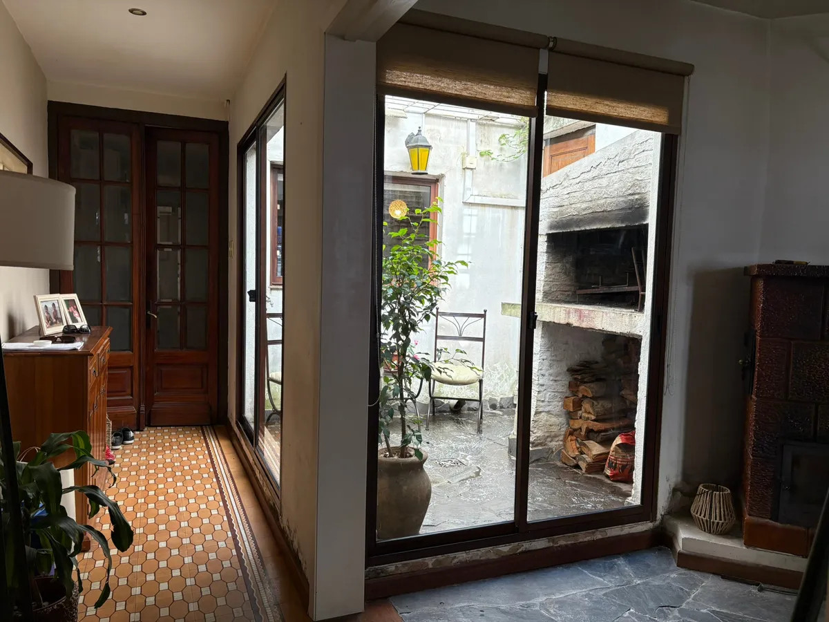 Casa ID.5307 - Venta Casa 2 Dormitorios Parque Rodo con patio y parrillero
