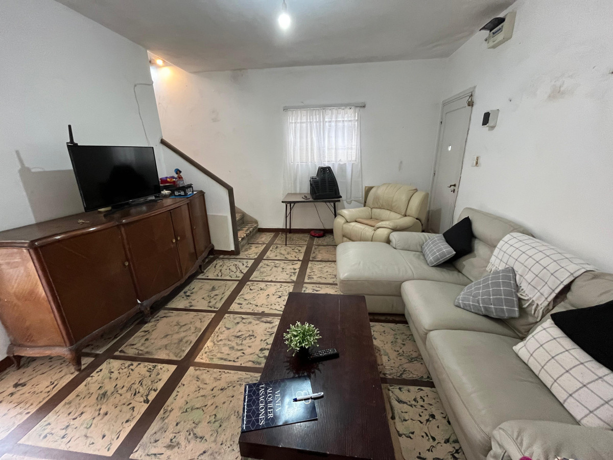 Casa ID.5318 - Venta Casa y Apartamento Buceo con Patio y Cochera Inversion